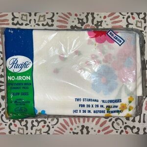 2 VTG NOS Pacific Mills Standard Pillow Cases Floral Poppy Muslin Cotton/Poly